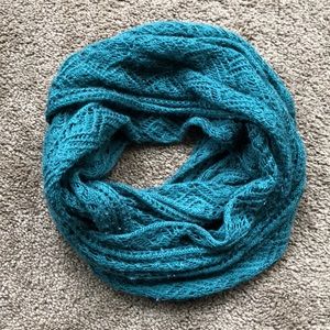 Infinity scarf